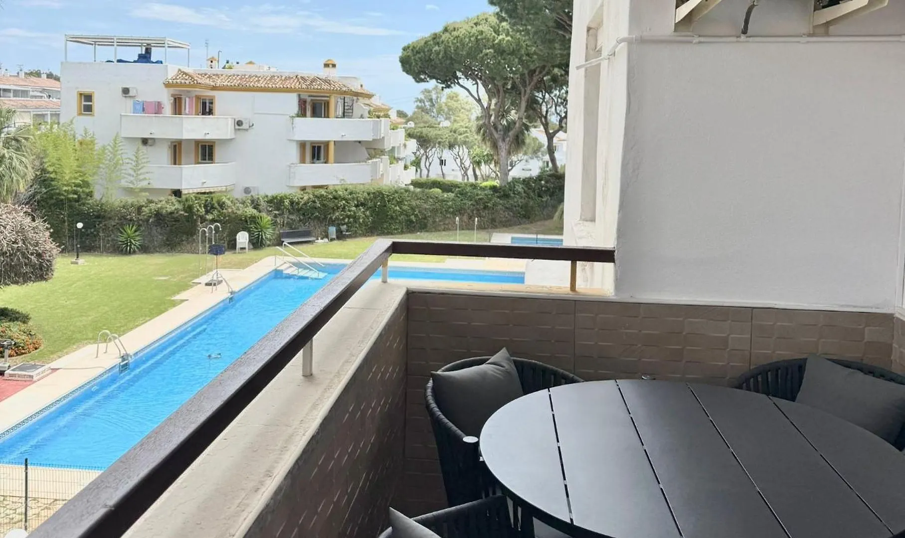 Apartment Perfekt Lokation! Ga Til Strand, Restaurant Og By Sitio de Calahonda Spain